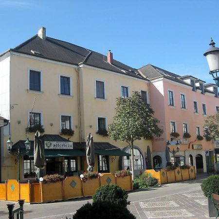 Zum Schwarzen Adler Apartment Tulln An Der Donau Exterior photo
